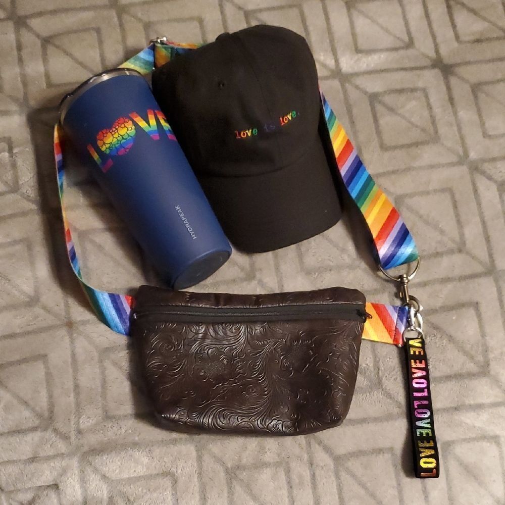 Love is‎ Love Hat, Tumbler, Key Faub and shoulder pack Bag Set